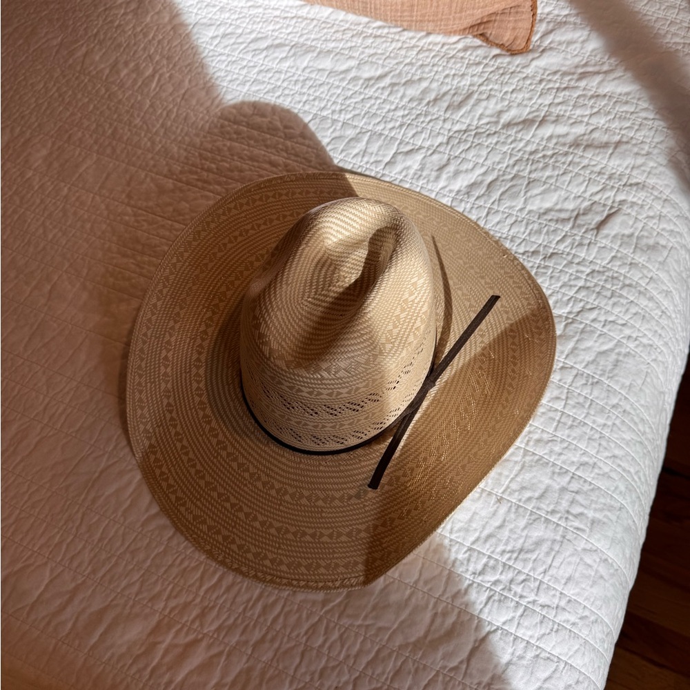 Like New 🎉 Rodeo King straw hat - Picture 2 of 4